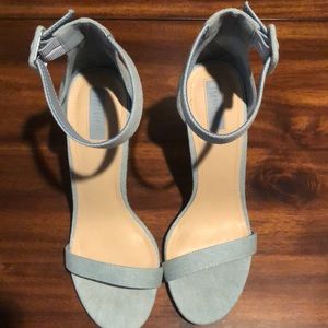 NWOT Light Denim Heels